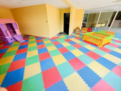 MANZARALI E-5 YANI ÇİFT CEPHE ANK.SETLİ KULLANIŞLI DONATILI 2+1 — fotoğraf 17