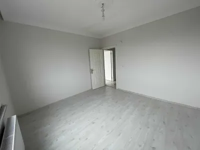 TANDOĞAN CAD.ÜZERİ K.CAM BALKON KREDİ UYGUN HAST.METRO YAKIN 2+1 — fotoğraf 17